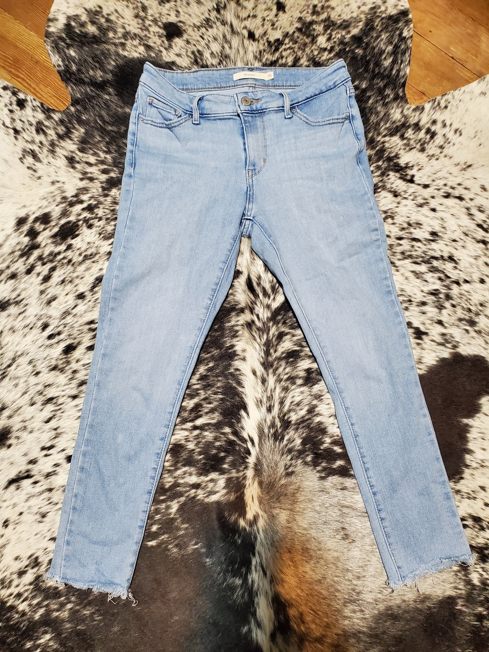 Light Wash Women's Ankle Skinny Jeans - Brand Unspecified
